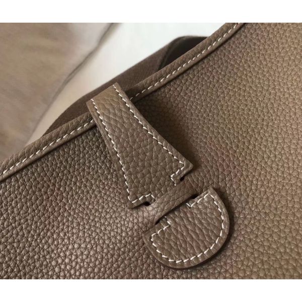 HERM Evelyne III 29 PM Bag In Taupe Clemence Leather