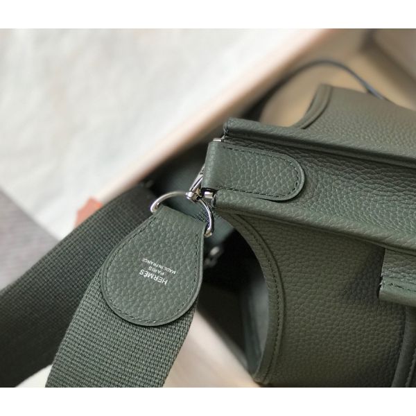 HERM Evelyne III 29 PM Bag In Vert Amande Clemence Leather