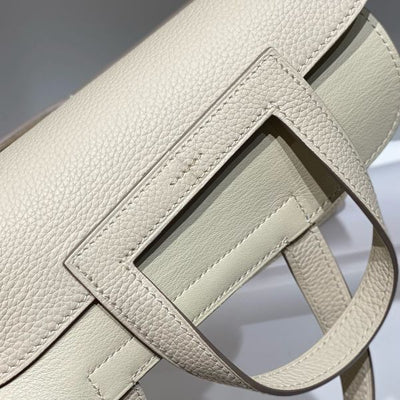 HERM Halzan 25 Bag in Craie Clemence Leather