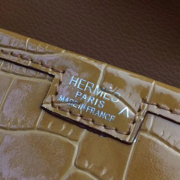 HERM Jige Elan 29 Clutch In Camarel Crocodile Leather