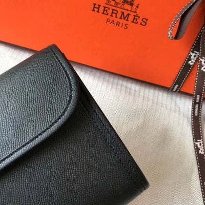HERM Jige Elan 29 Clutch In Black Epsom Leather
