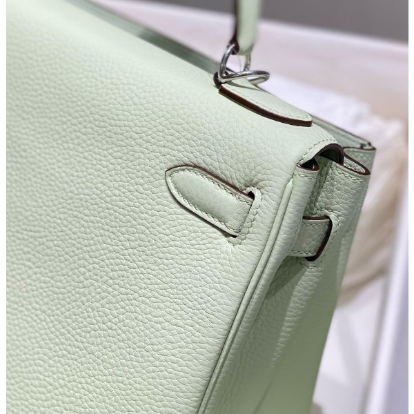 HERM Kelly 25cm Retourne Bag In Vert Fizz Clemence Leather