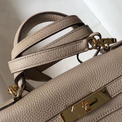 HERM Kelly 28cm Bag In Argile Clemence Leather GHW