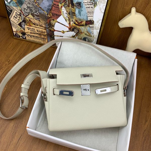 HERM Kelly Messenger Bag in Craie Clemence Leather