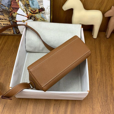 HERM Kelly Messenger Bag in Gold Clemence Leather