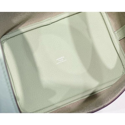 HERM Picotin Lock 18 Bag In Vert Fizz Clemence Leather