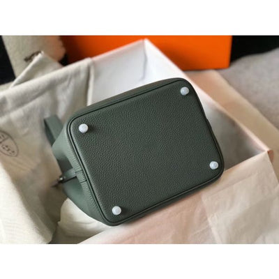 HERM Picotin Lock 22 Bag In Vert Amande Clemence Leather