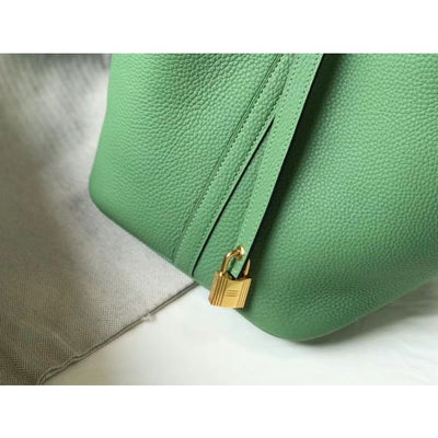 HERM Picotin Lock 22 Bag In Vert Criquet Clemence Leather
