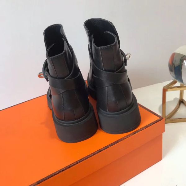HERM Veo Ankle Boots In Black Calfskin