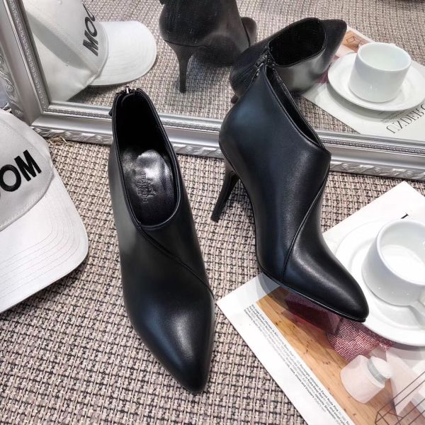 HERM Virginia Ankle Boot In Black Leather