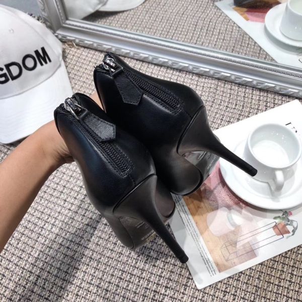 HERM Virginia Ankle Boot In Black Leather