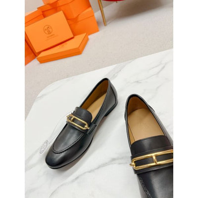 HERM Women's Colette Loafers in Black Leather