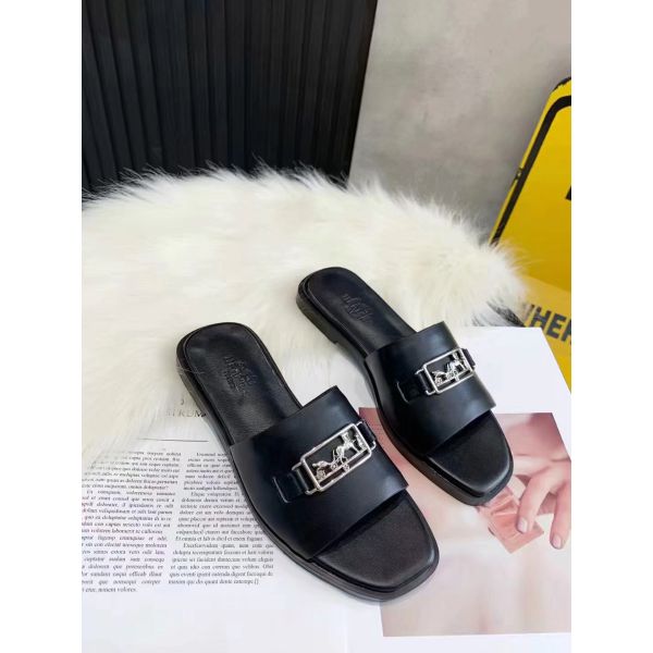 HERM Villa Sandals In Black Calfskin