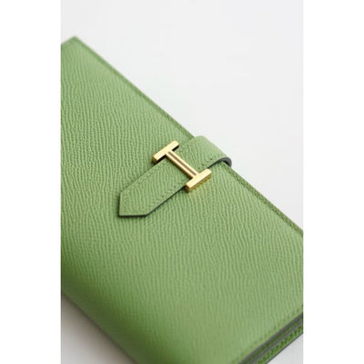 HERM Bearn Long Handmade Wallet in Vert Criquet Epsom Calfskin