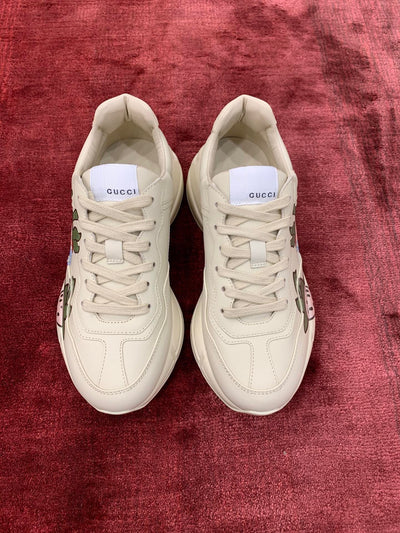 Sneakers & Shoes