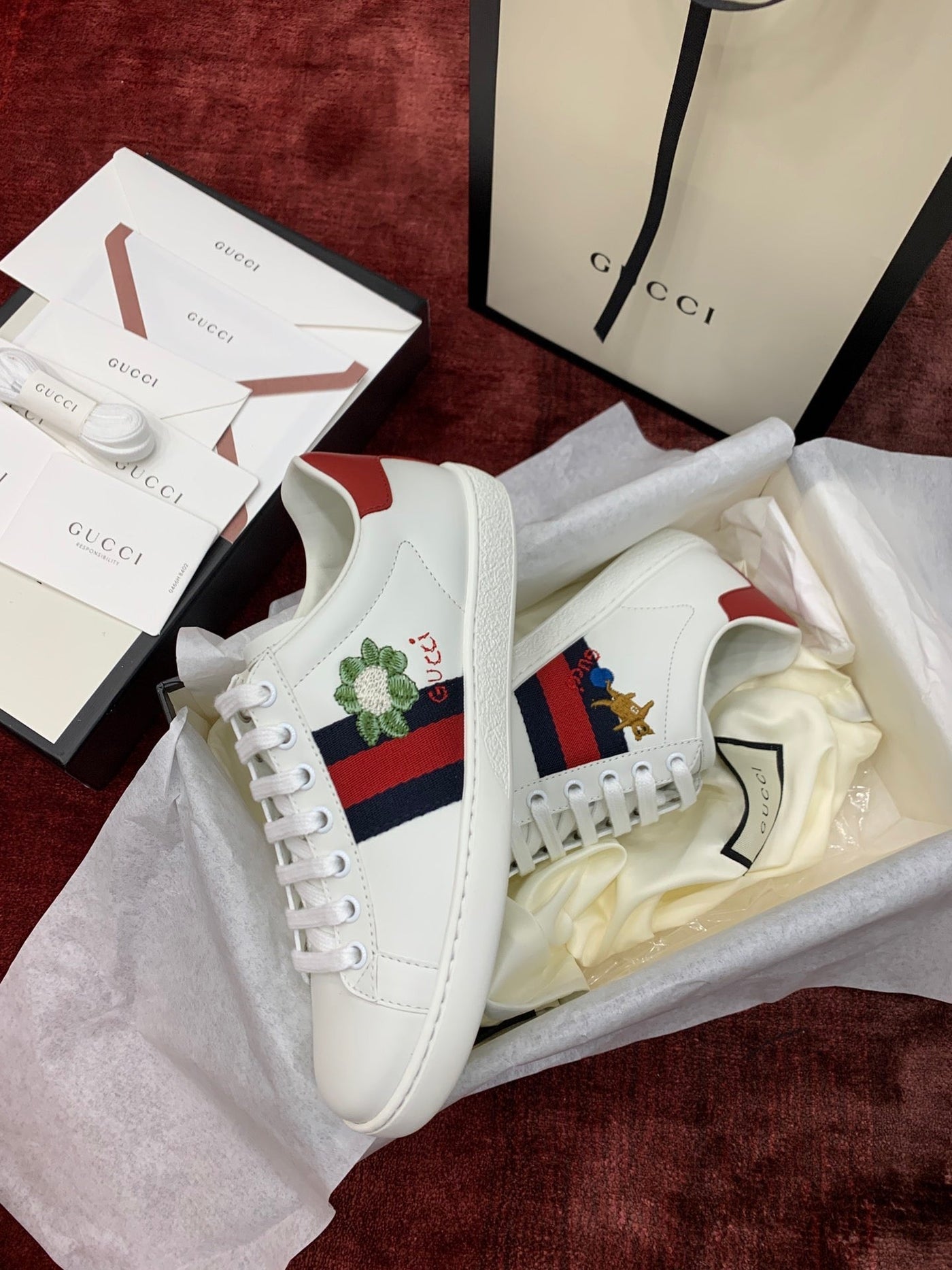 Sneakers & Shoes