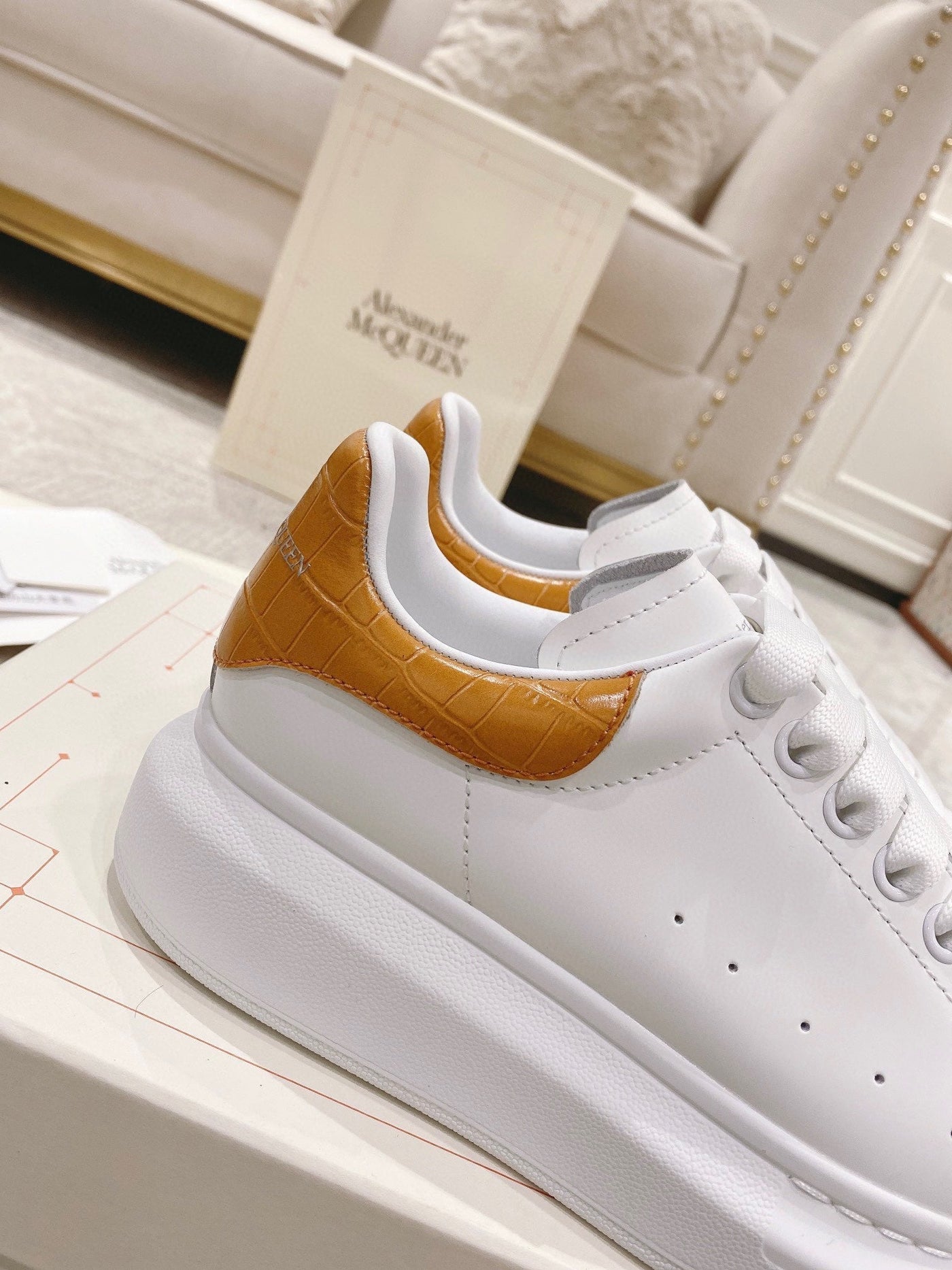 Sneakers & Shoes