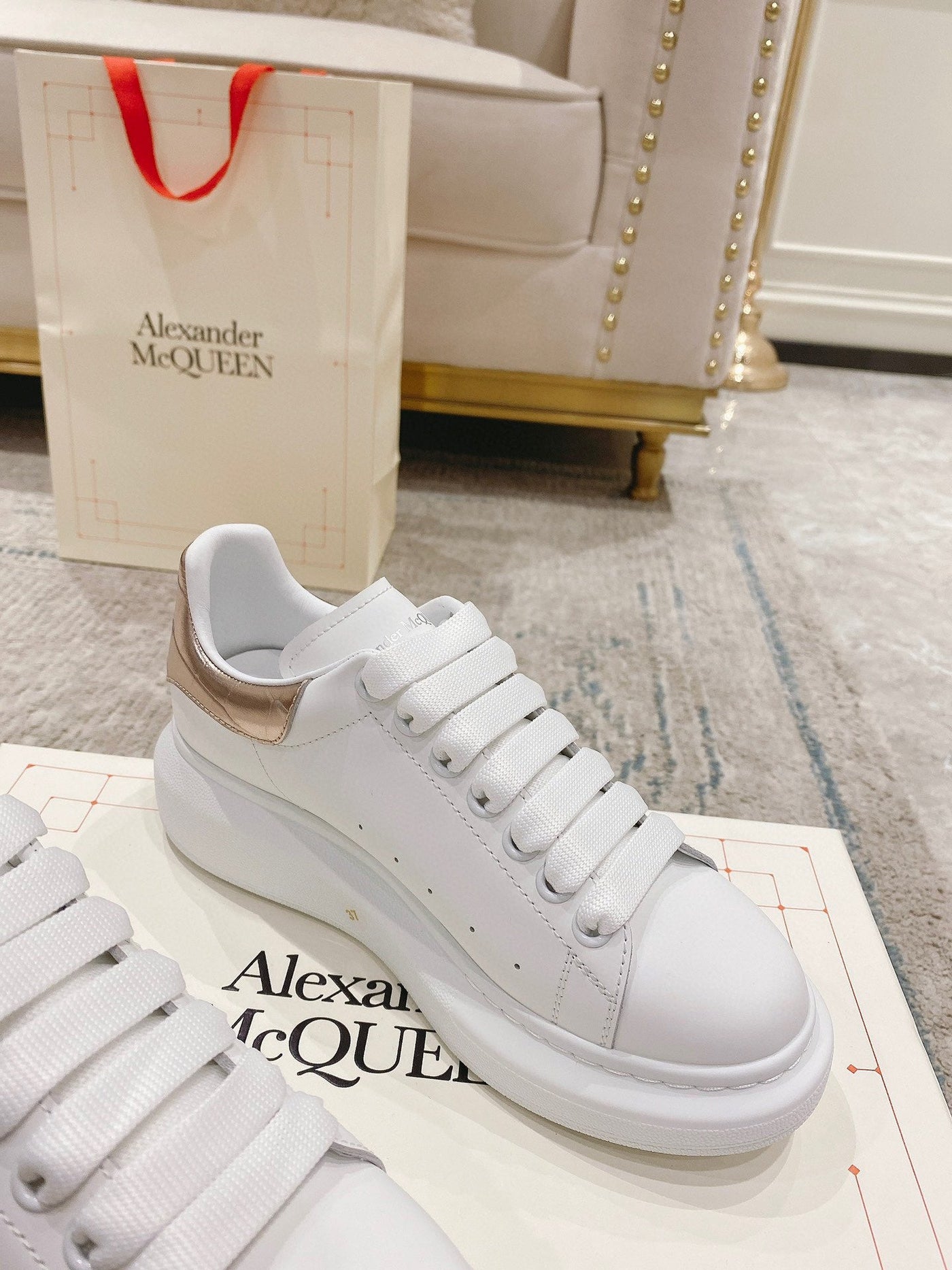 Sneakers & Shoes