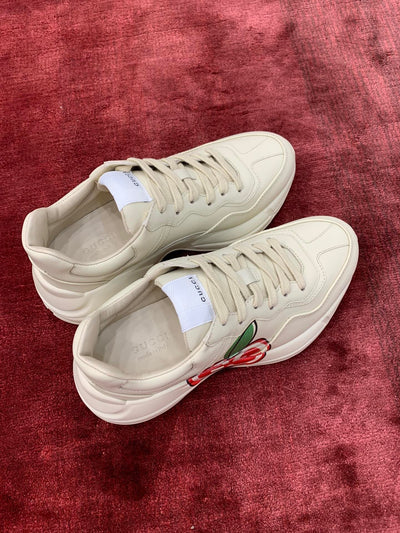 Sneakers & Shoes