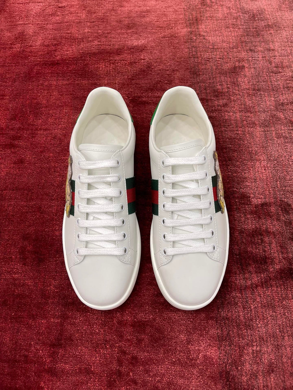Sneakers & Shoes