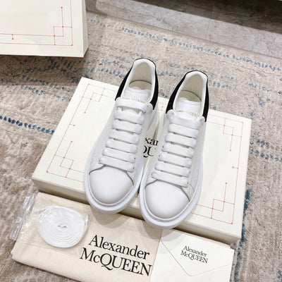 Sneakers & Shoes