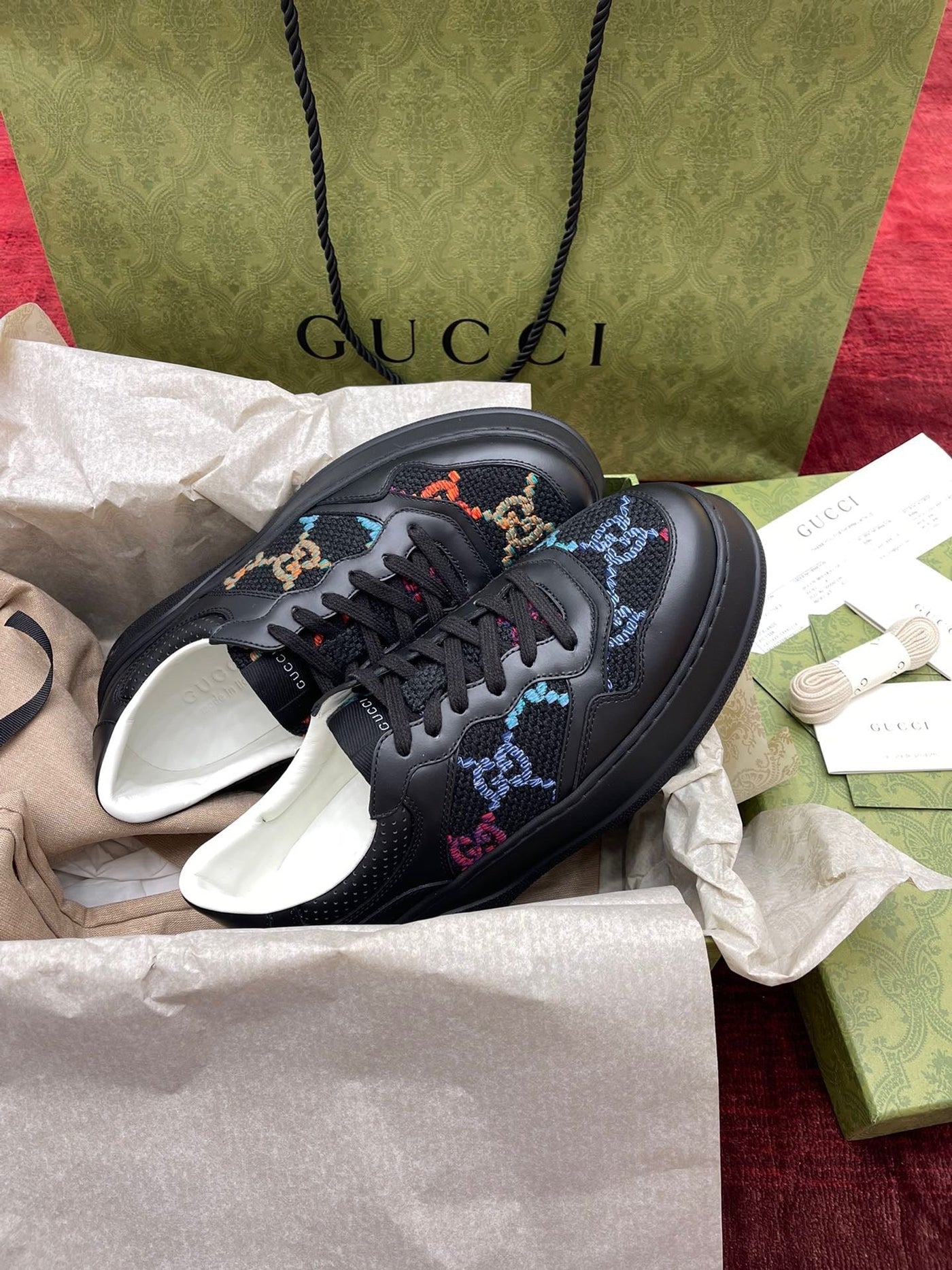 Sneakers & Shoes