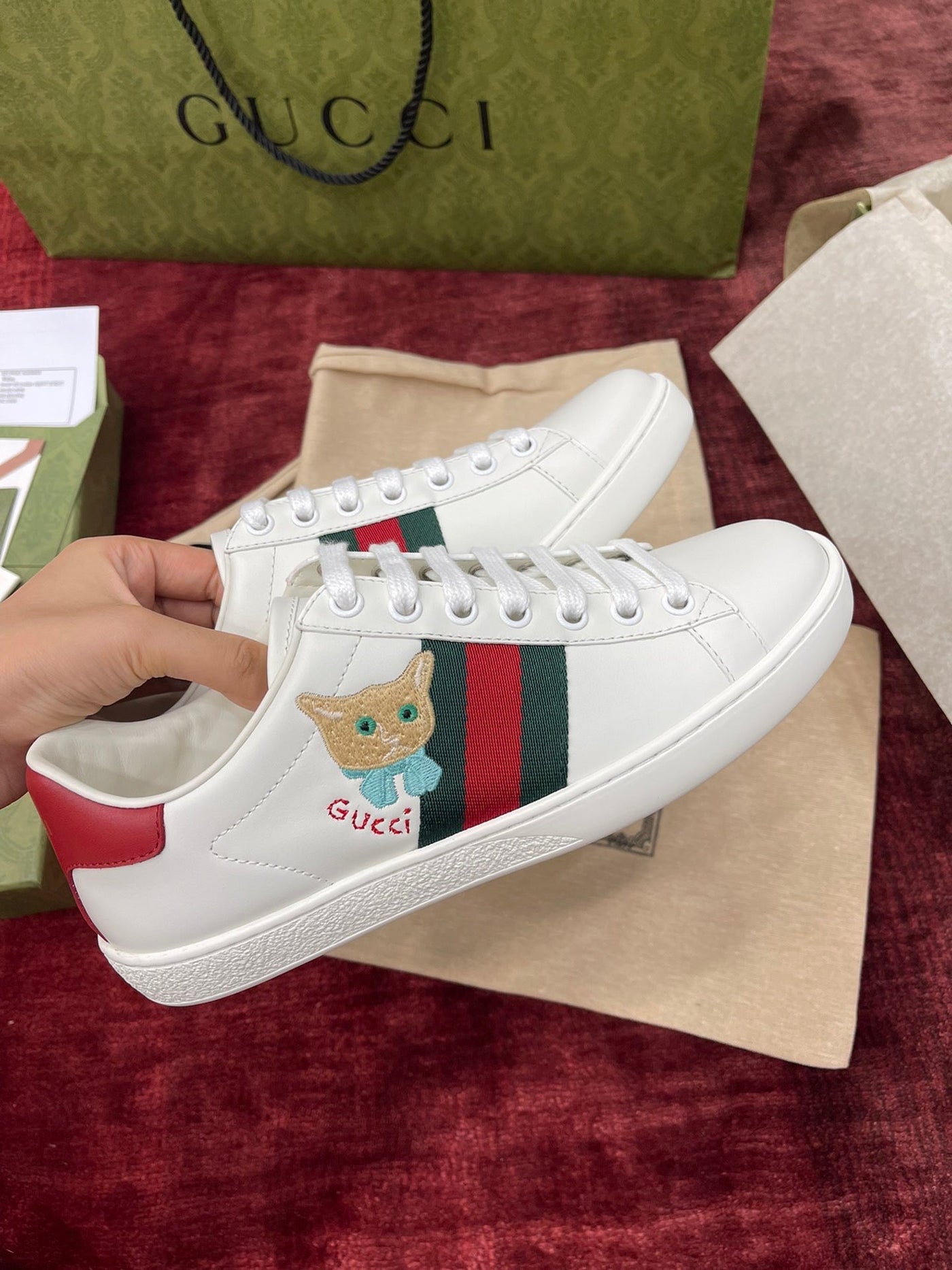 Sneakers & Shoes