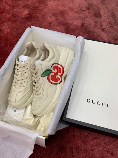 Sneakers & Shoes