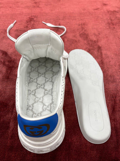 Sneakers & Shoes