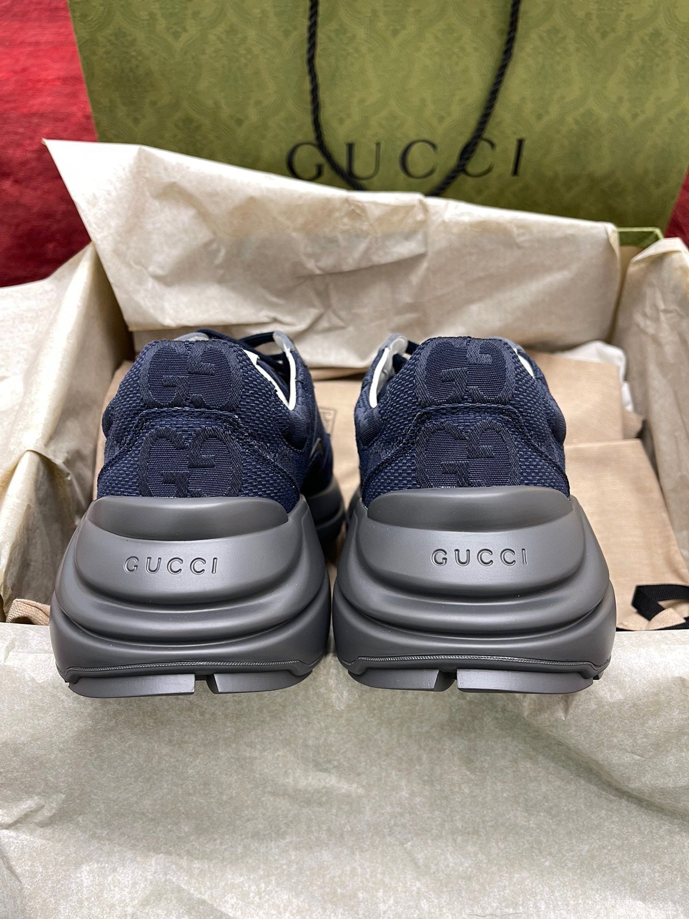 Sneakers & Shoes