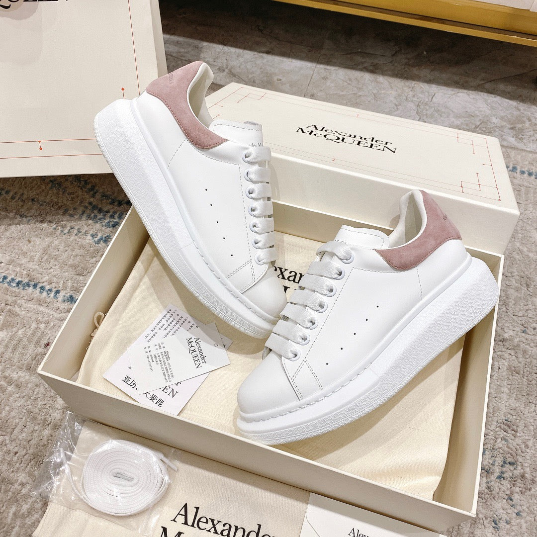 Sneakers & Shoes