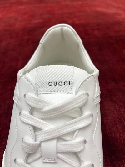 Sneakers & Shoes
