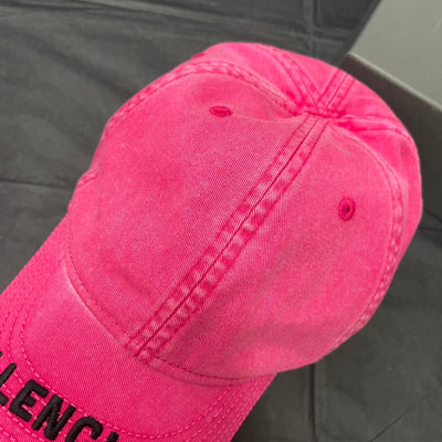 Caps