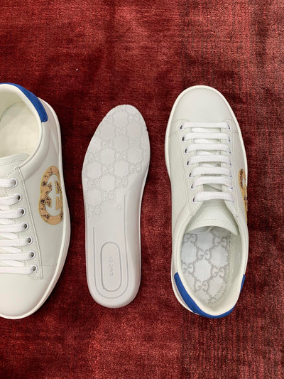 Sneakers & Shoes