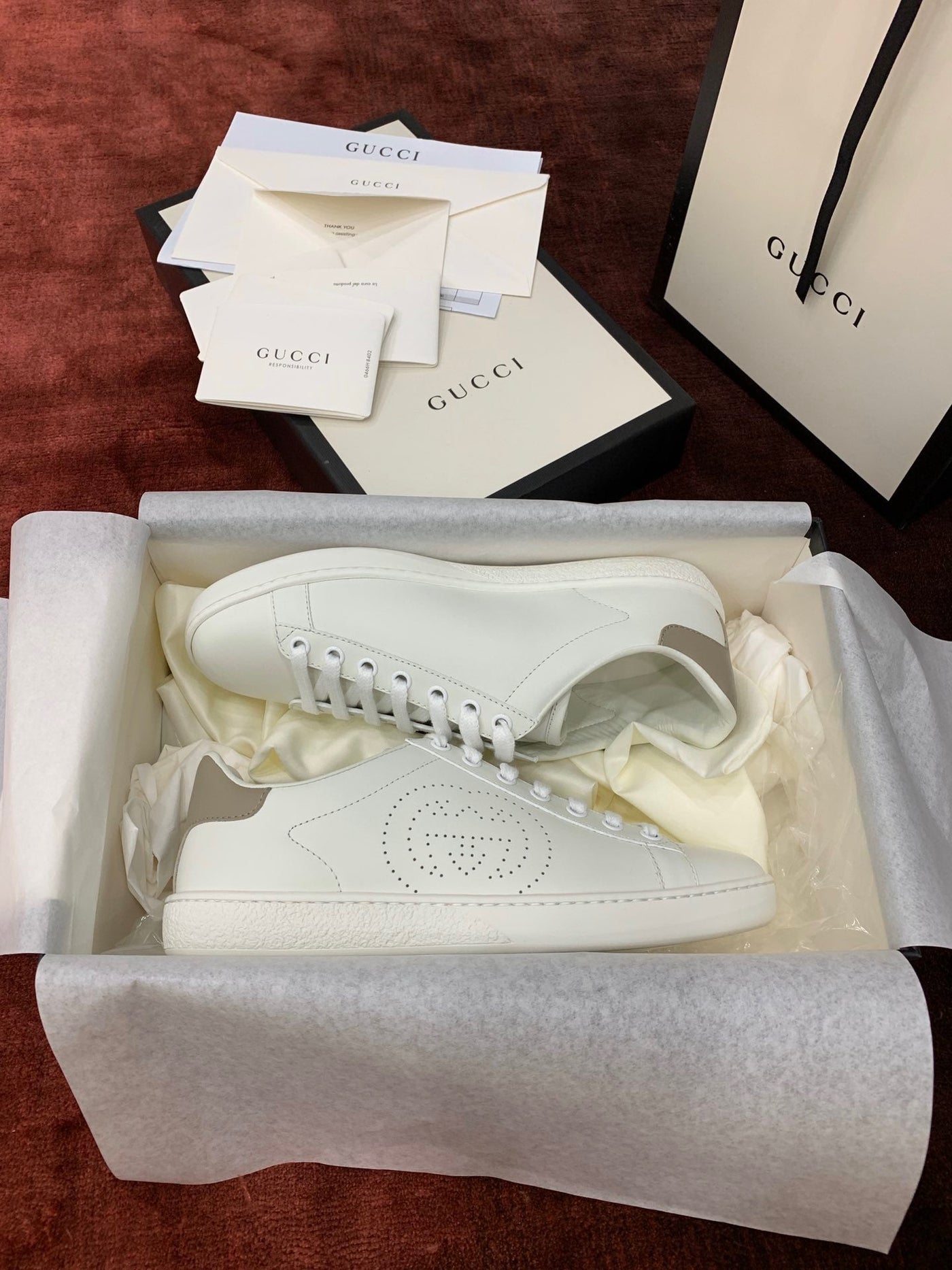 Sneakers & Shoes