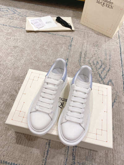 Sneakers & Shoes