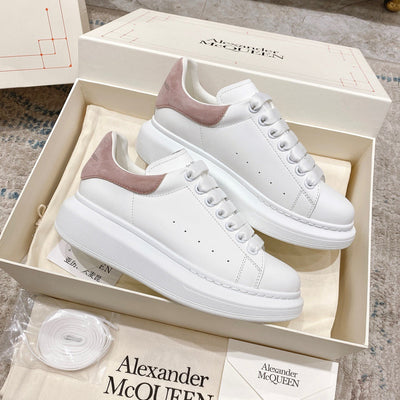 Sneakers & Shoes