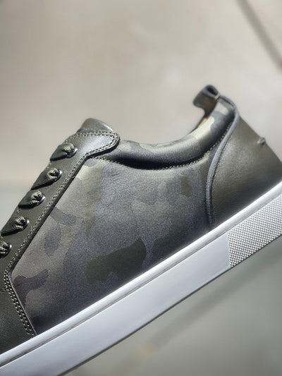 Sneakers & Shoes