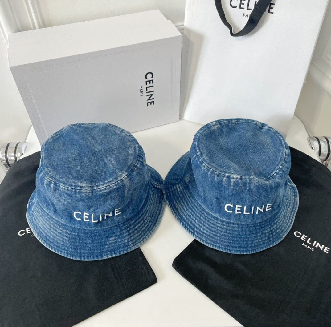 Caps