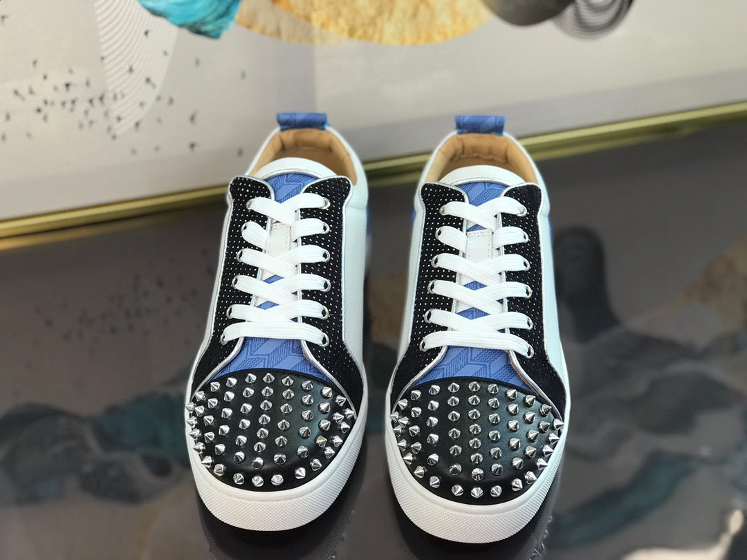Sneakers & Shoes