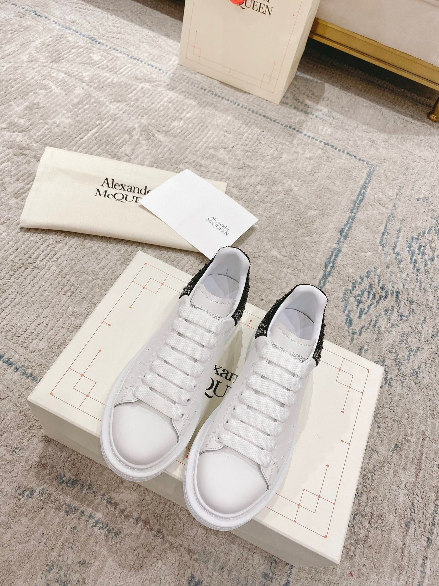 Sneakers & Shoes