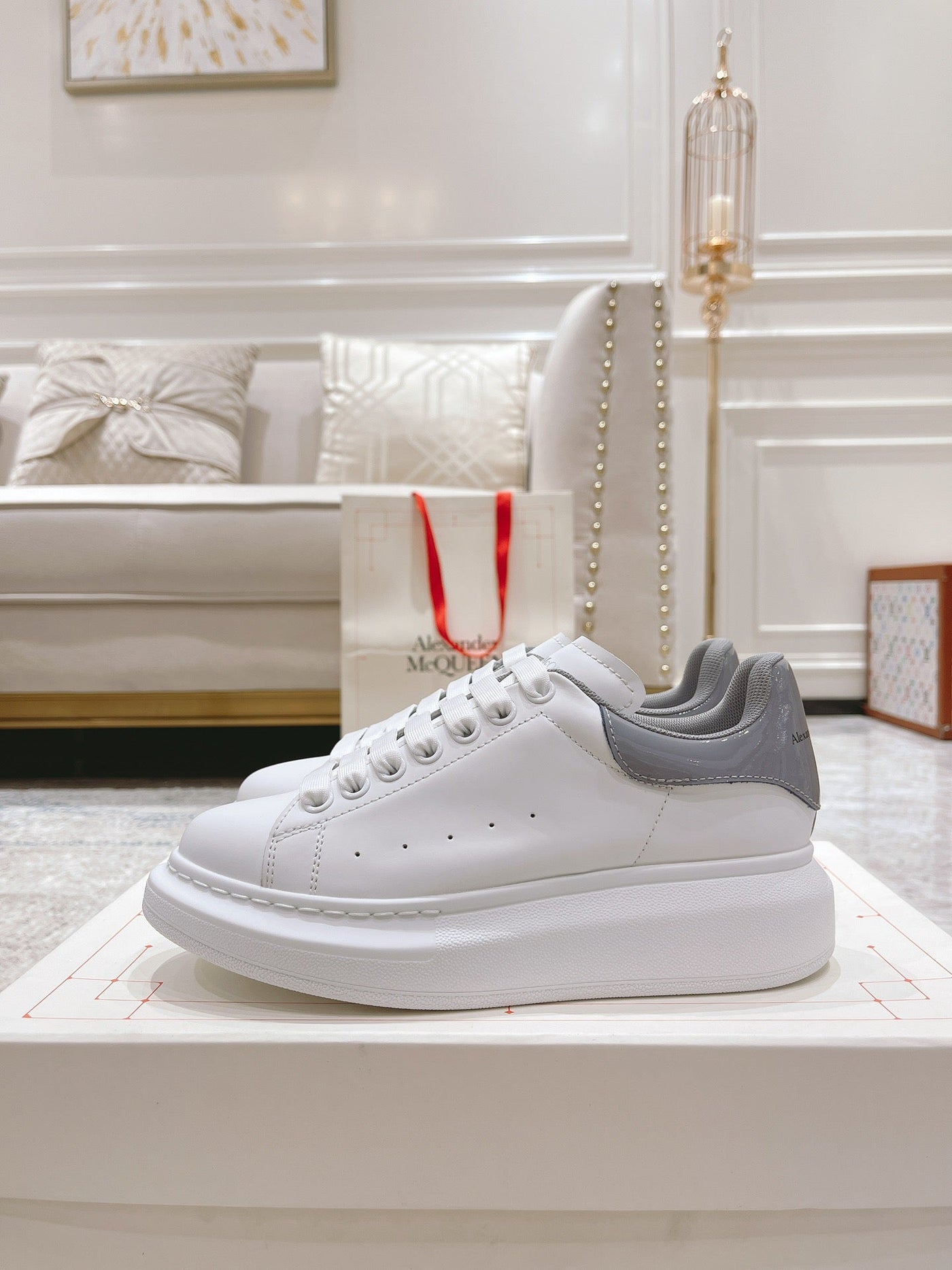 Sneakers & Shoes
