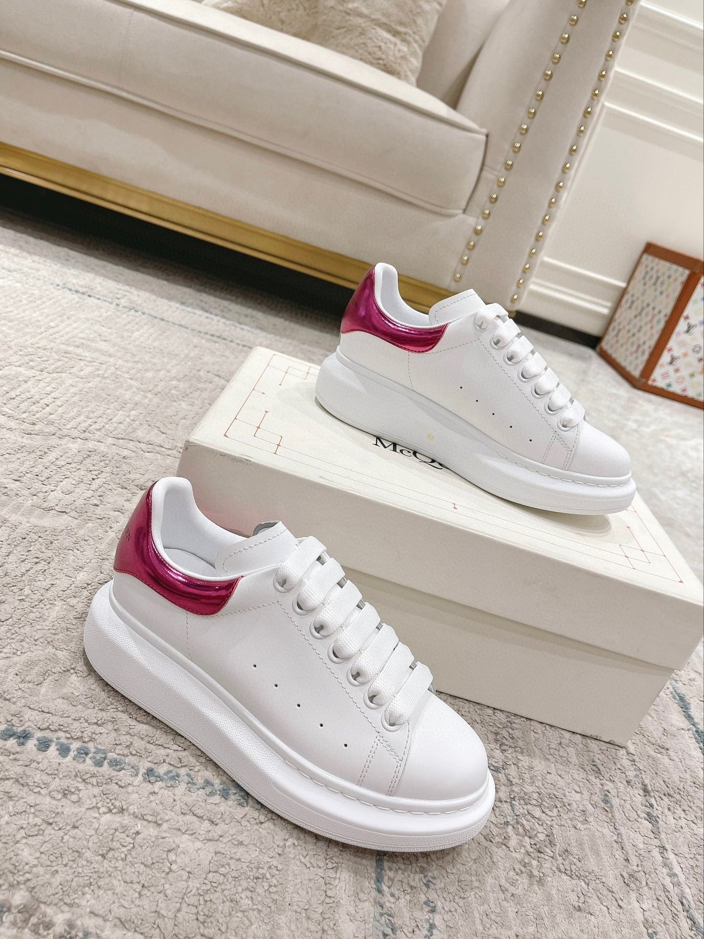 Sneakers & Shoes