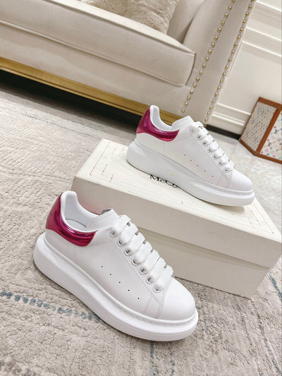 Sneakers & Shoes