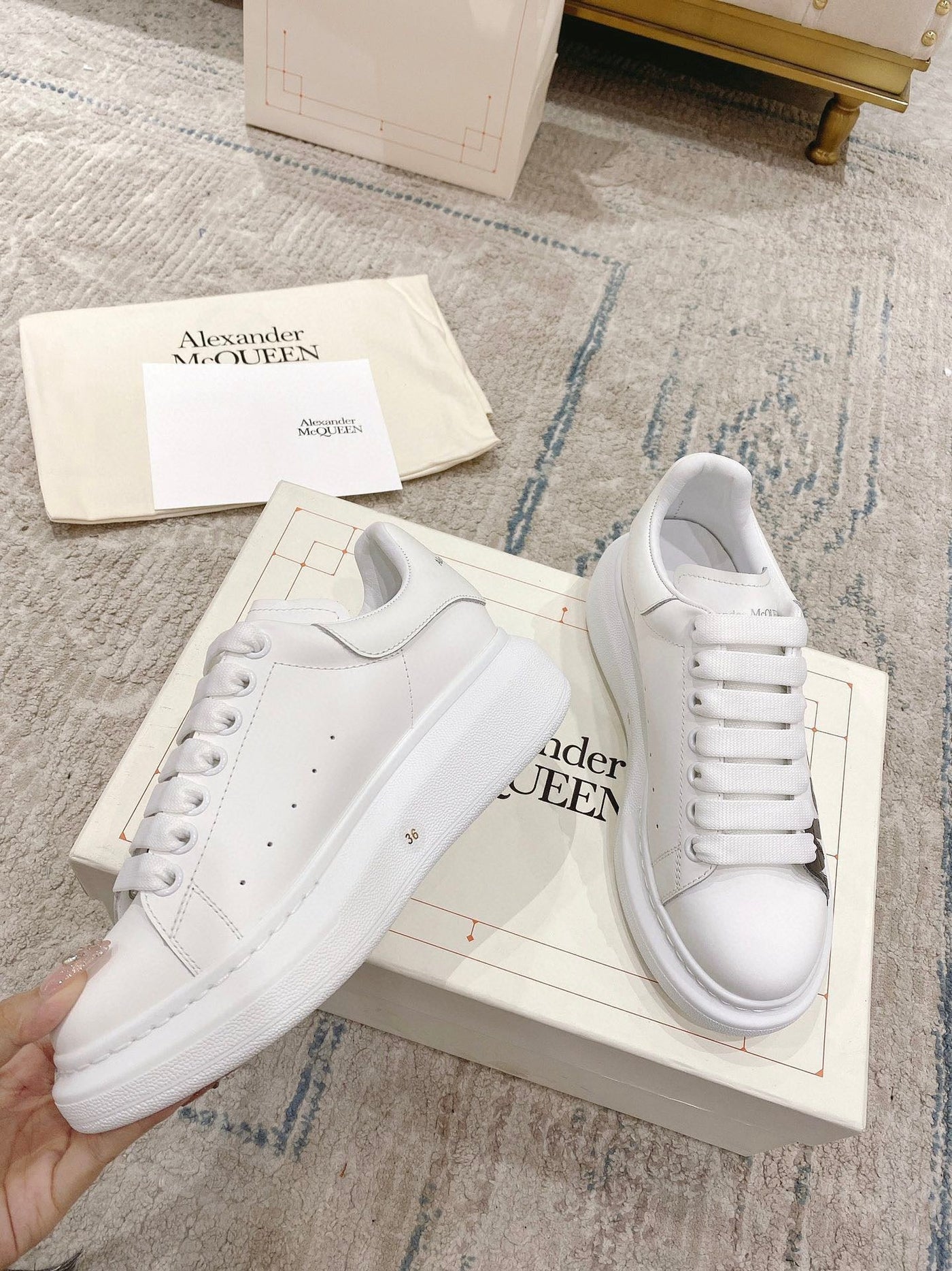 Sneakers & Shoes