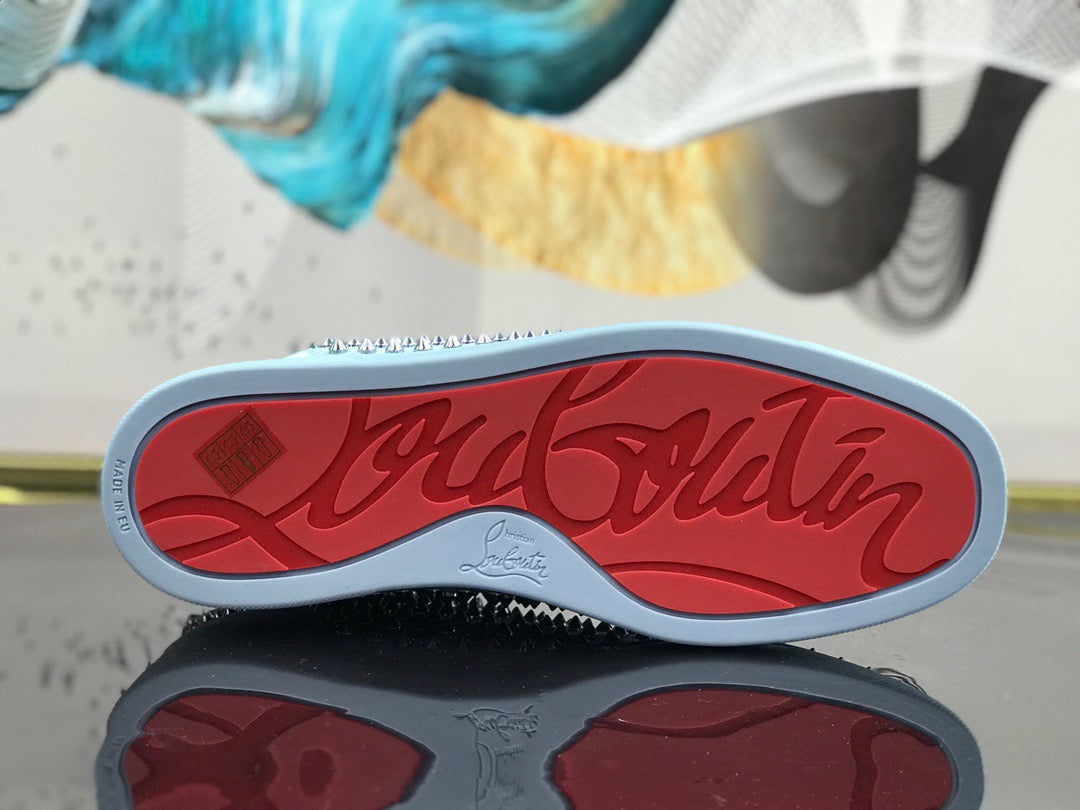 Sneakers & Shoes