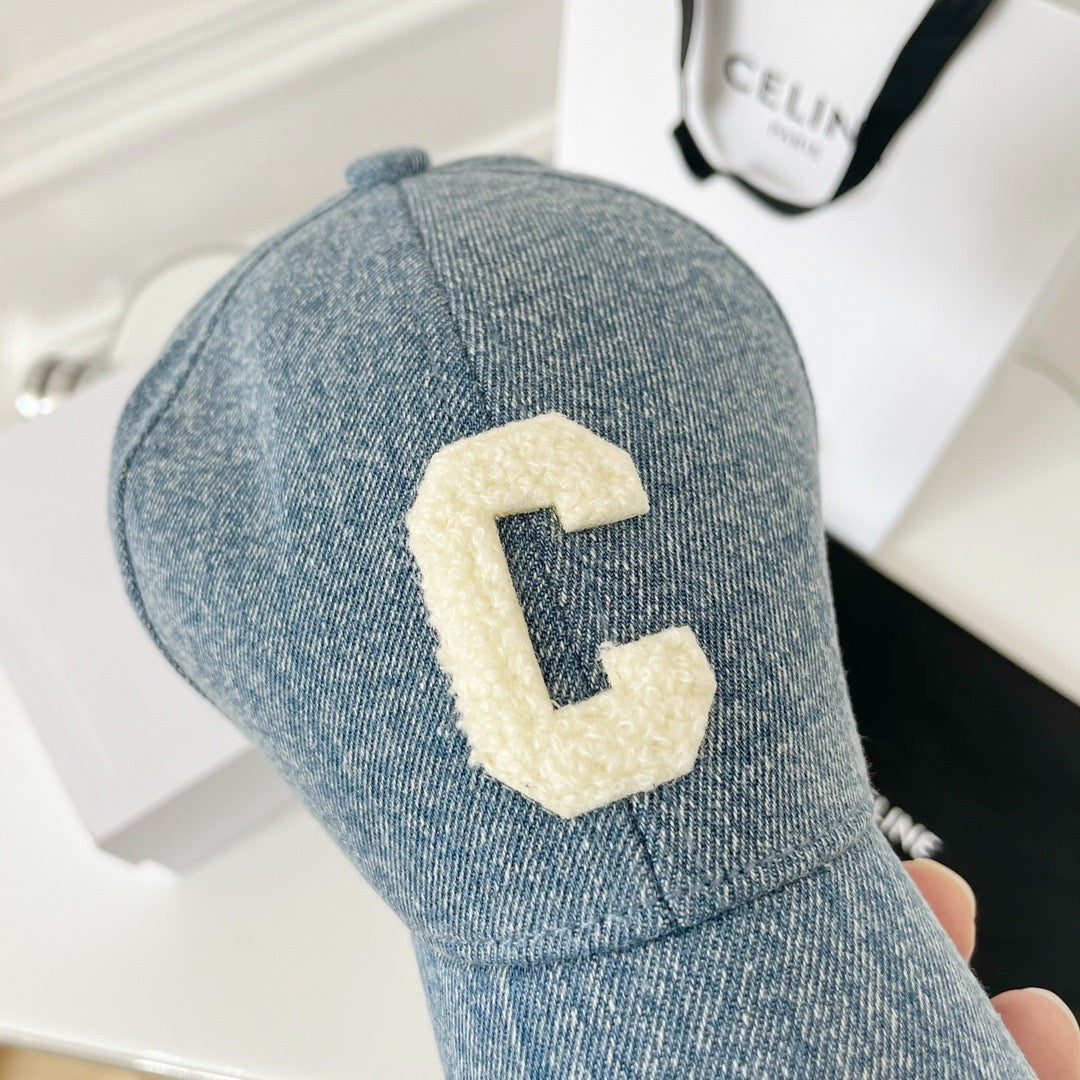 Caps