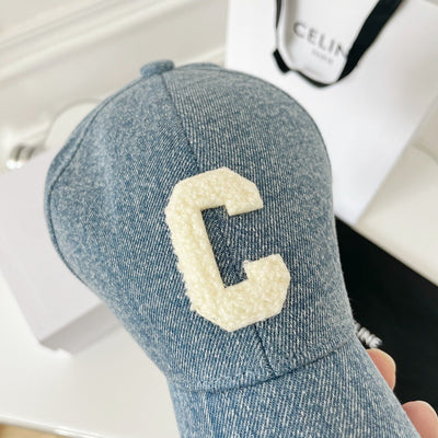 Caps