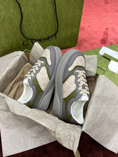 Sneakers & Shoes