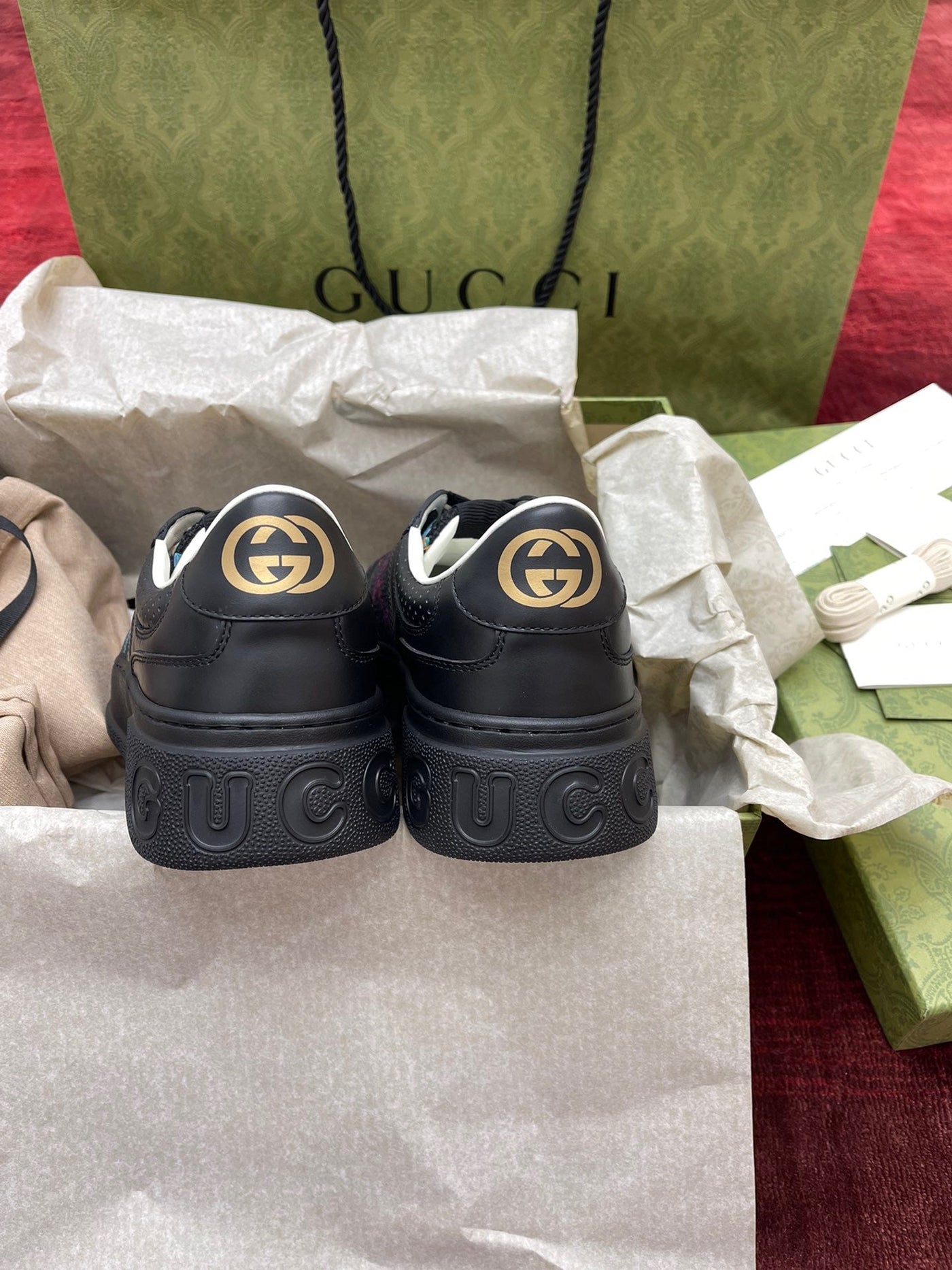 Sneakers & Shoes